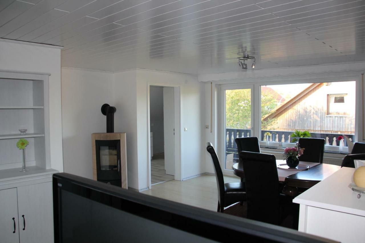 Ferienwohnung Abersfelder Mit Balkon Wildflecken Exterior photo